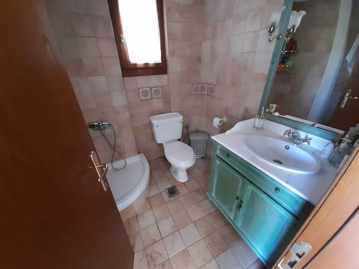 Image No.26-4 Bed Property for sale