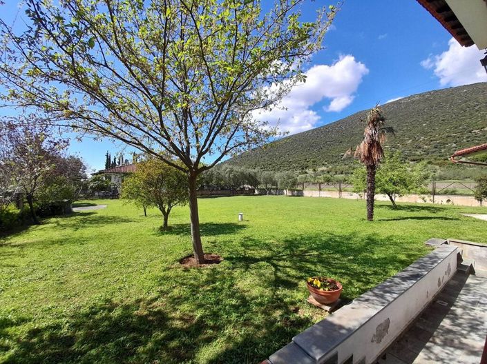 Image No.5-4 Bed Property for sale