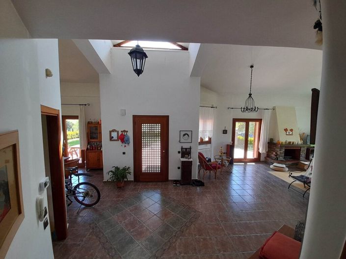 Image No.9-4 Bed Property for sale