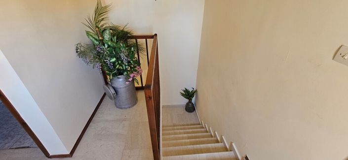 Image No.10-2 Bed Maisonette for sale