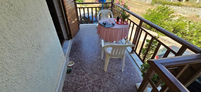 Image No.11-2 Bed Maisonette for sale