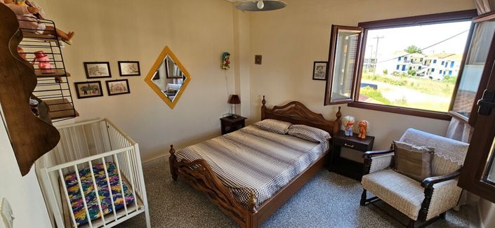 Image No.8-2 Bed Maisonette for sale