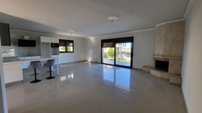 Image No.2-3 Bed Property for sale