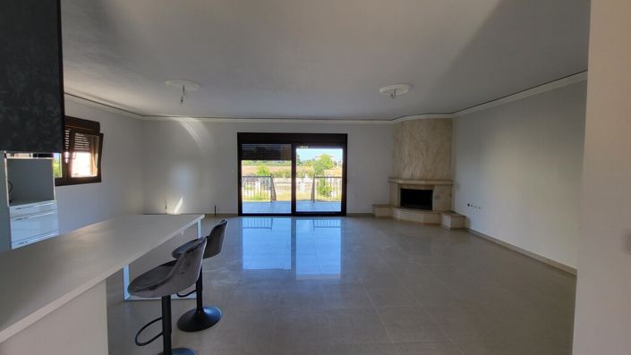 Image No.4-3 Bed Property for sale