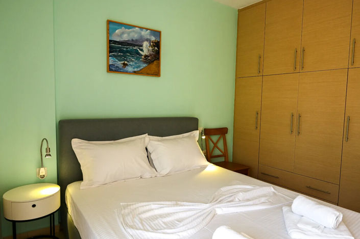 Image No.19-3 Bed Property for sale