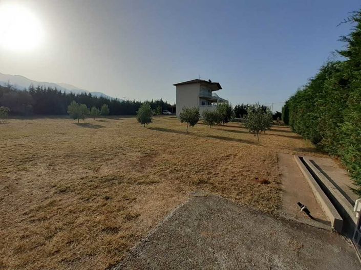 Image No.20-4 Bed Property for sale