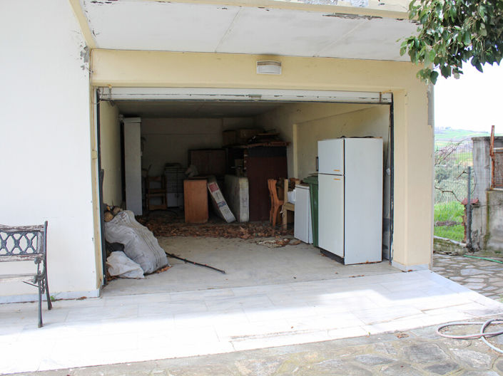 Image No.22-8 Bed Property for sale