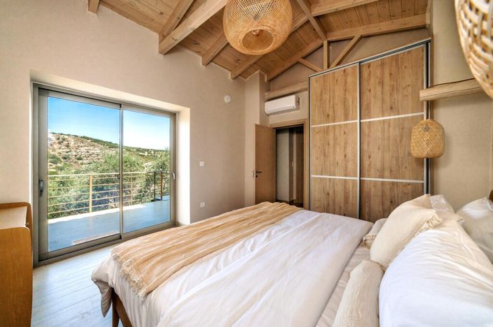 Image No.9-2 Bed Villa for sale