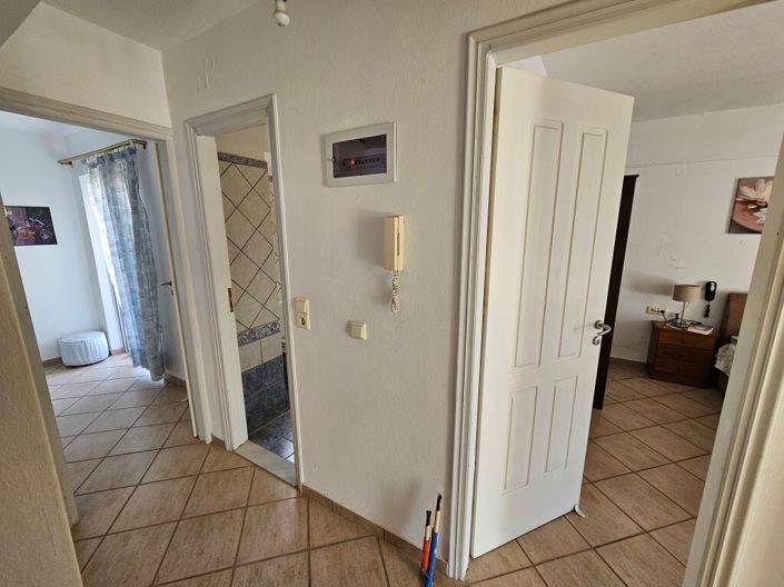 Image No.12-4 Bed Maisonette for sale