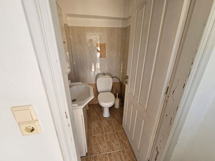 Image No.26-4 Bed Maisonette for sale