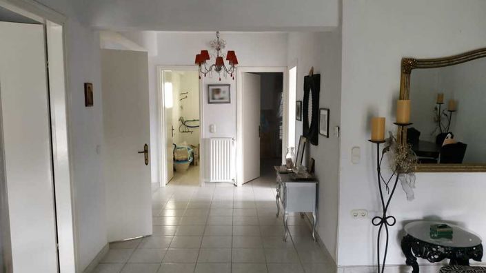 Image No.20-5 Bed Maisonette for sale