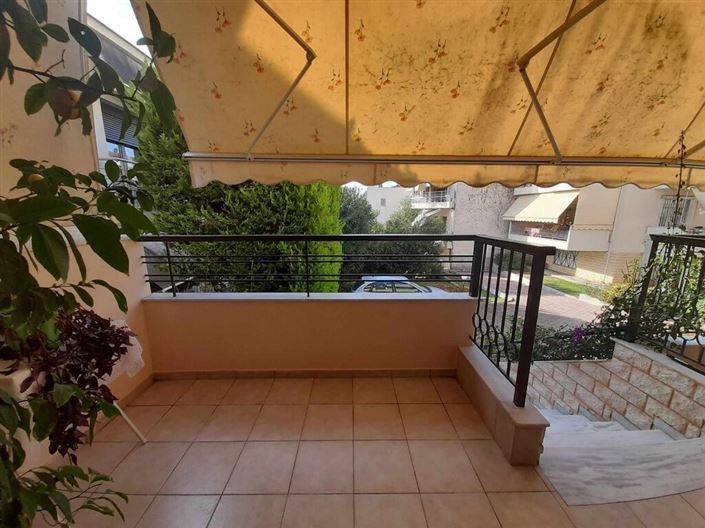 Image No.5-3 Bed Maisonette for sale