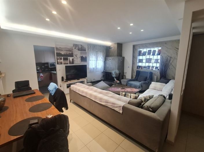 Image No.8-5 Bed Property for sale