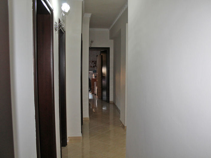 Image No.10-6 Bed Property for sale