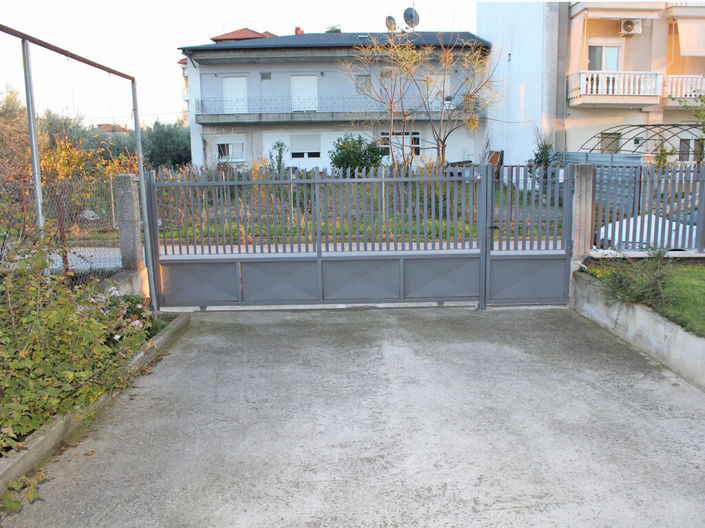 Image No.19-6 Bed Property for sale