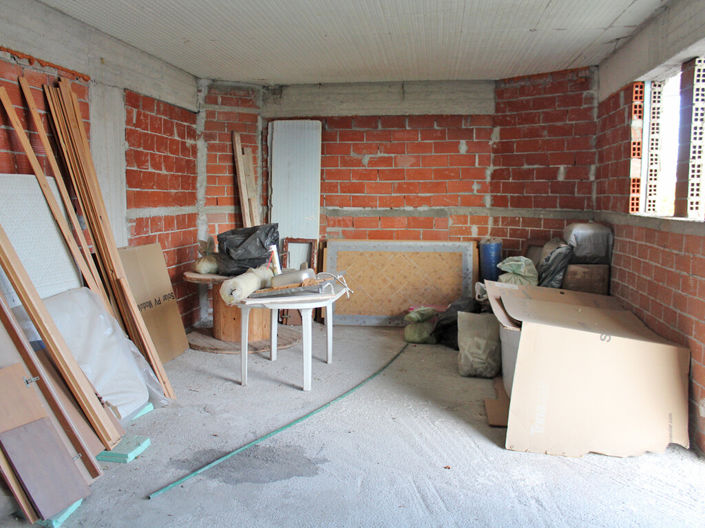 Image No.21-6 Bed Property for sale