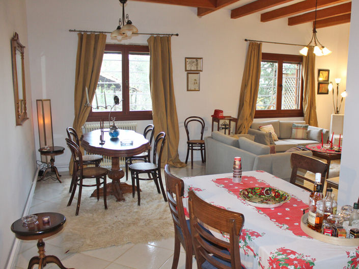 Image No.17-3 Bed Property for sale