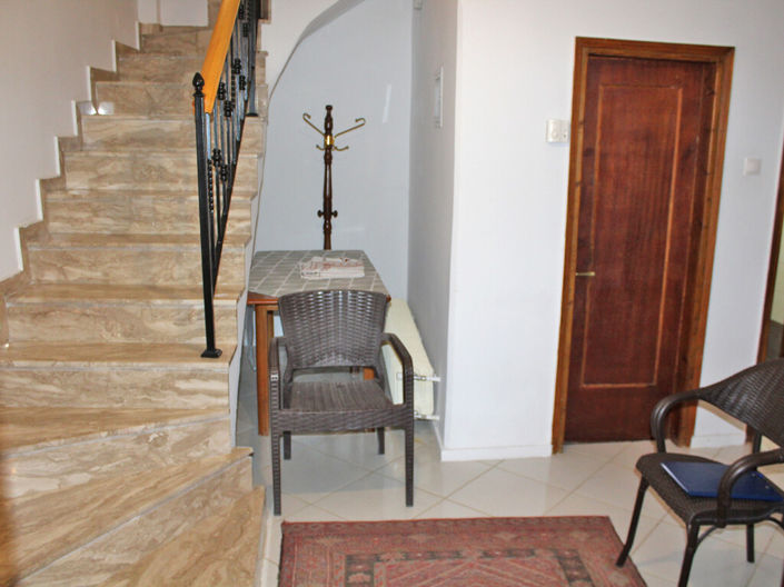 Image No.19-3 Bed Property for sale