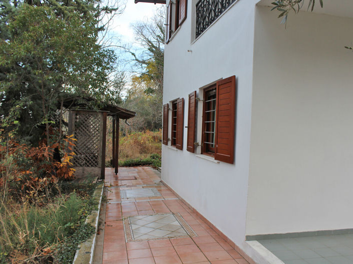 Image No.22-3 Bed Property for sale