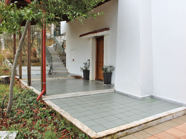 Image No.24-3 Bed Property for sale