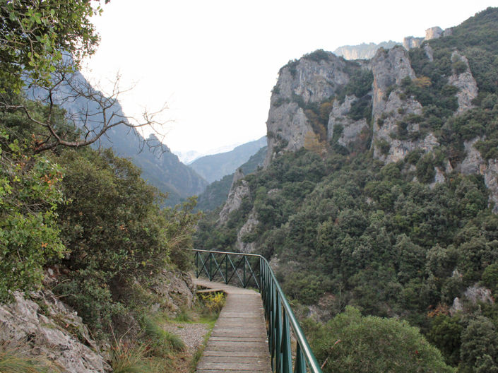 Image No.27-3 Bed Property for sale