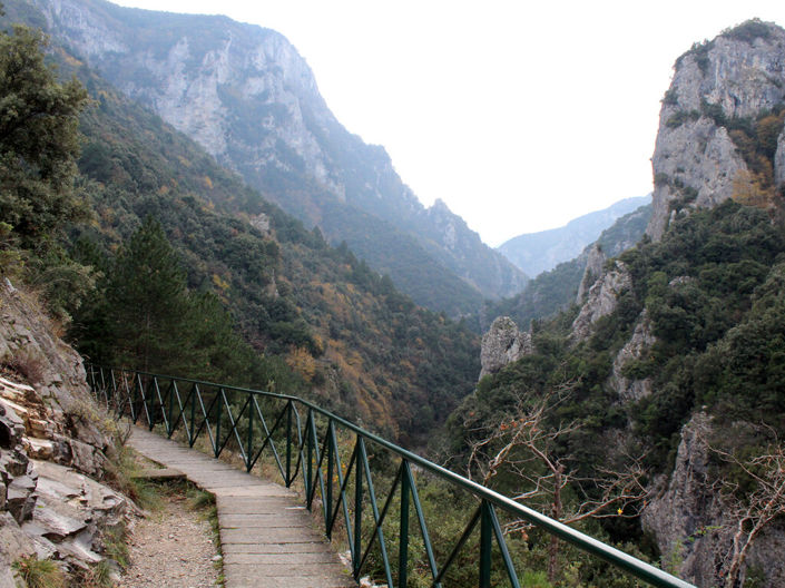 Image No.28-3 Bed Property for sale