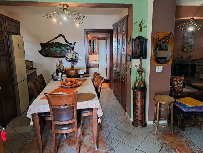 Image No.2-3 Bed Maisonette for sale