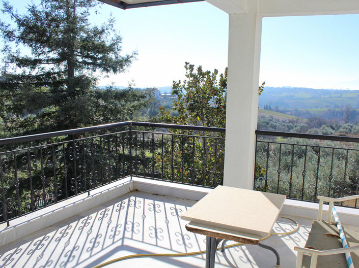 Image No.17-4 Bed Property for sale