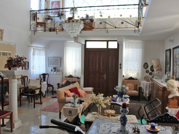 Image No.5-4 Bed Property for sale