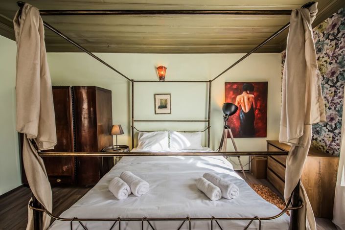 Image No.4-3 Bed Property for sale