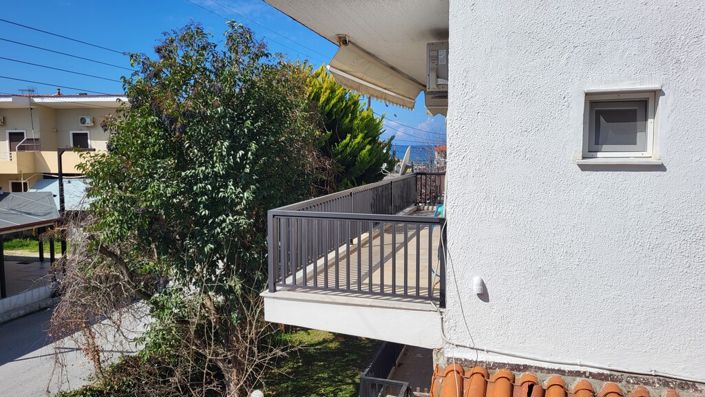 Image No.12-2 Bed Maisonette for sale