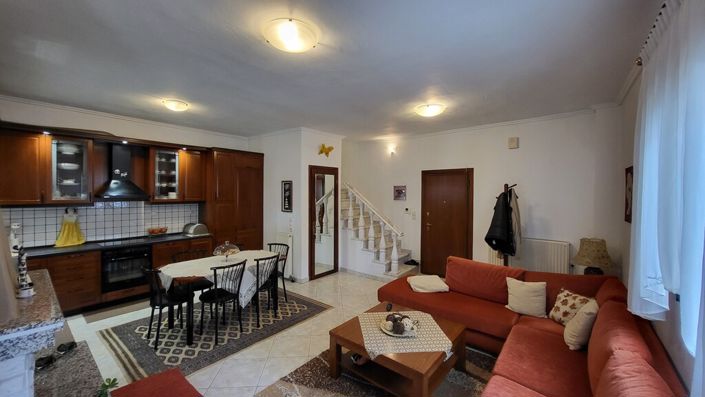 Image No.4-2 Bed Maisonette for sale