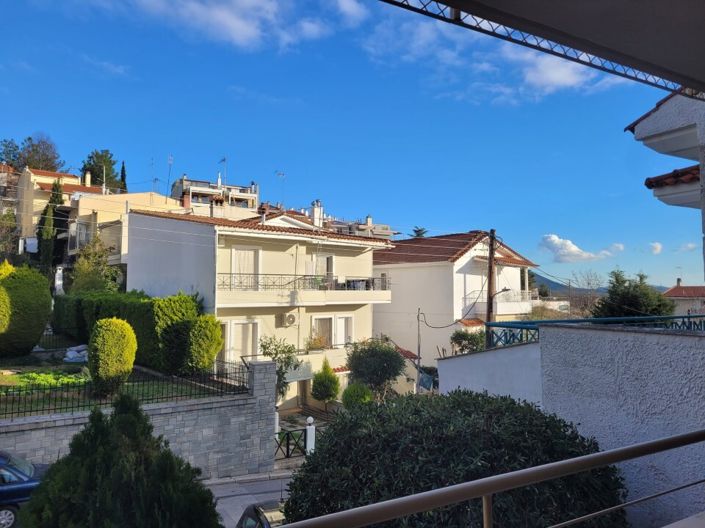 Image No.25-3 Bed Maisonette for sale