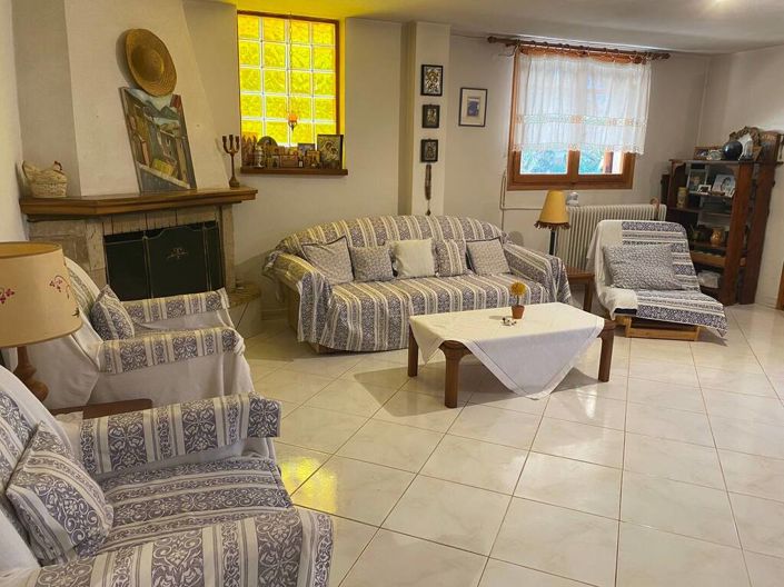 Image No.3-4 Bed Property for sale