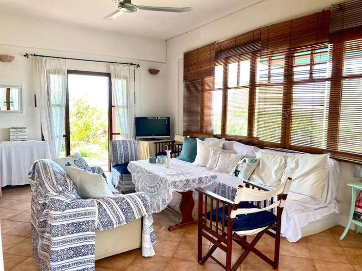 Image No.5-4 Bed Property for sale