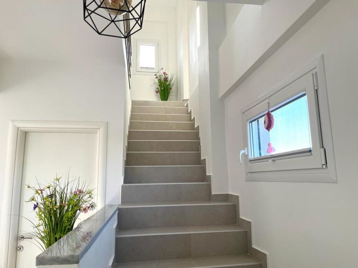 Image No.14-3 Bed Property for sale