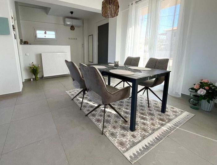 Image No.9-3 Bed Property for sale