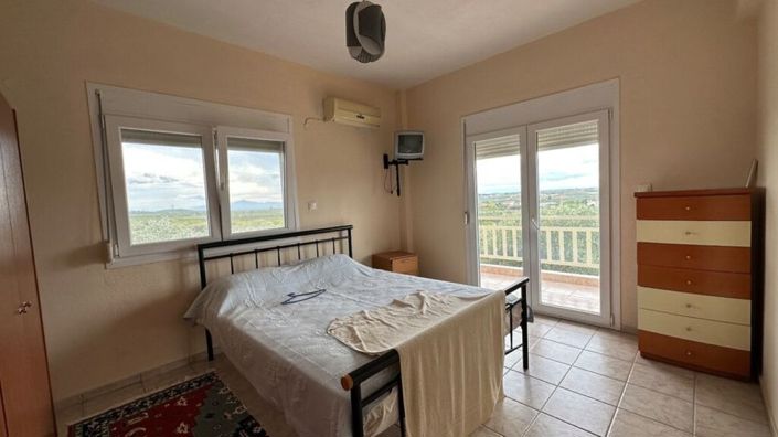 Image No.25-2 Bed Property for sale