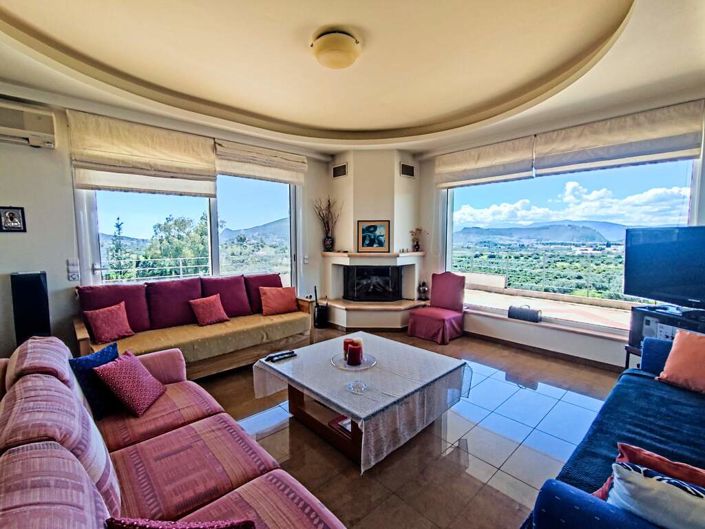 Image No.1-4 Bed Property for sale