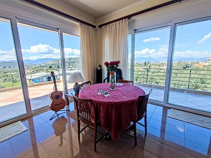 Image No.17-4 Bed Property for sale