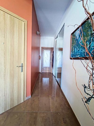 Image No.19-4 Bed Property for sale