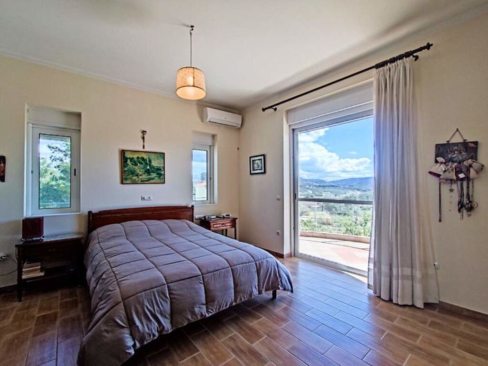 Image No.22-4 Bed Property for sale