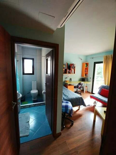 Image No.8-4 Bed Property for sale