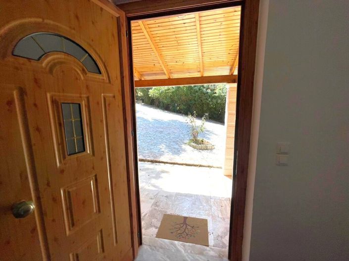 Image No.20-8 Bed Villa for sale