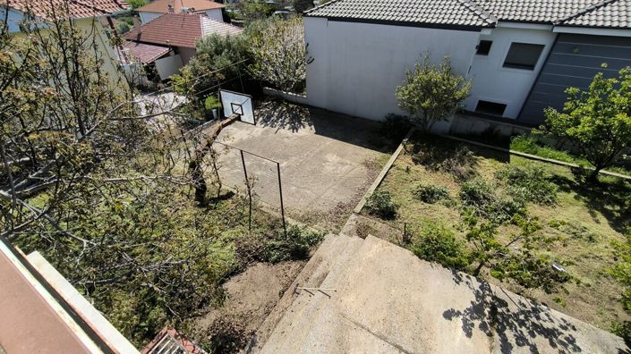 Image No.20-4 Bed Property for sale