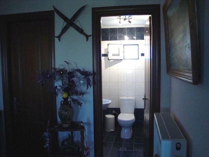 Image No.7-3 Bed Property for sale