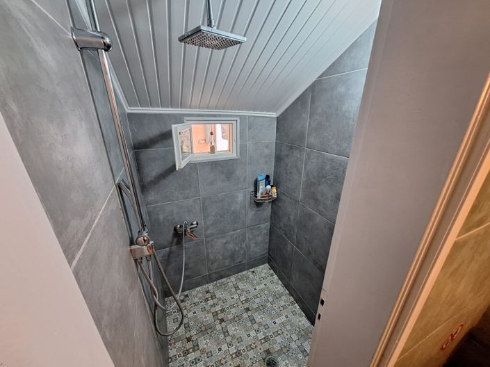 Image No.19-2 Bed Maisonette for sale