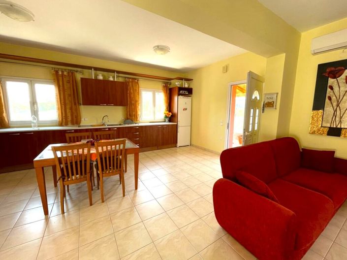 Image No.15-3 Bed Property for sale