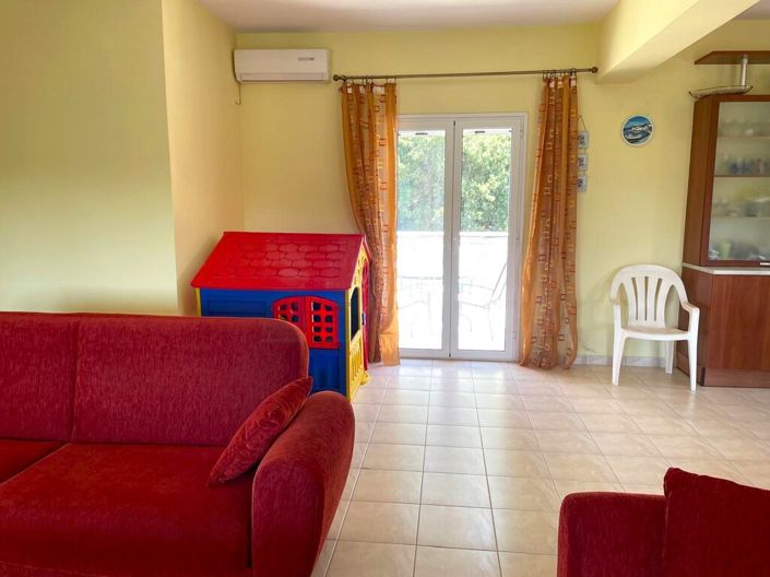 Image No.17-3 Bed Property for sale