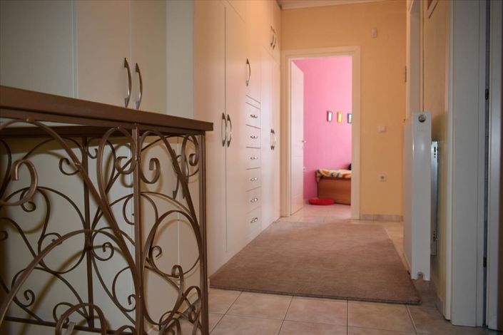 Image No.19-3 Bed Property for sale